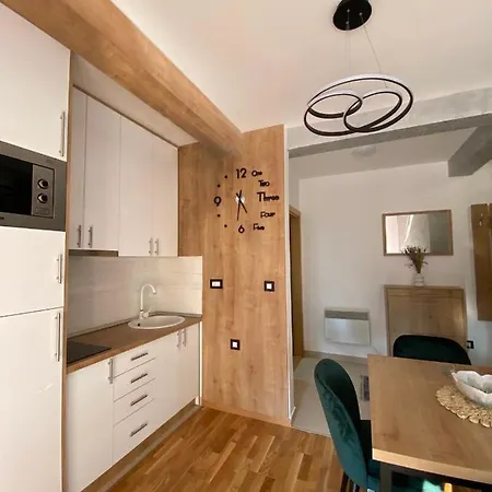 Nikolic Nora Zlatibor