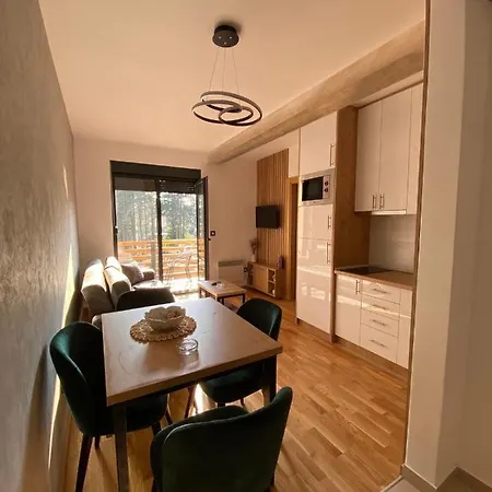 Nikolic Nora * Златибор